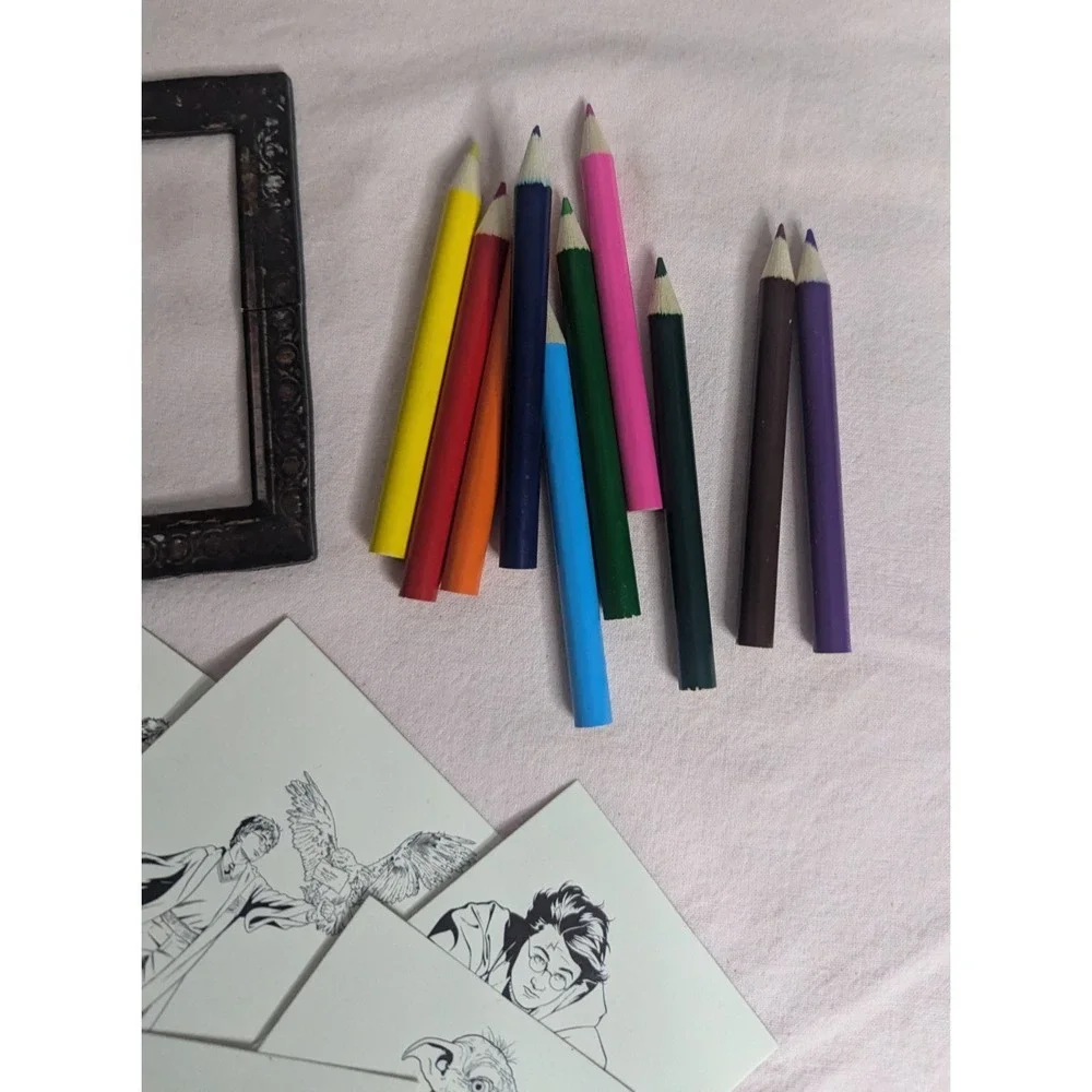 Harry Potter Coloring Kit 30 cards to color 10 colored pencils‎ 2 magnet frames